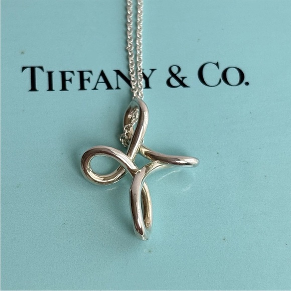 Tiffany & Co. 💯% Auth Infinity Cross Necklace w/Pouch ✨925 Sterling ✨EUC✨ - Picture 2 of 8